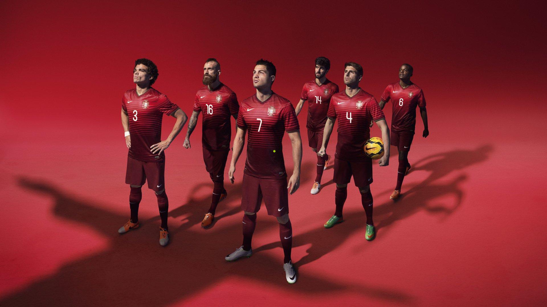 曼联客场4-1复仇狼队，B费2射1传率队追平切尔西升英超第6