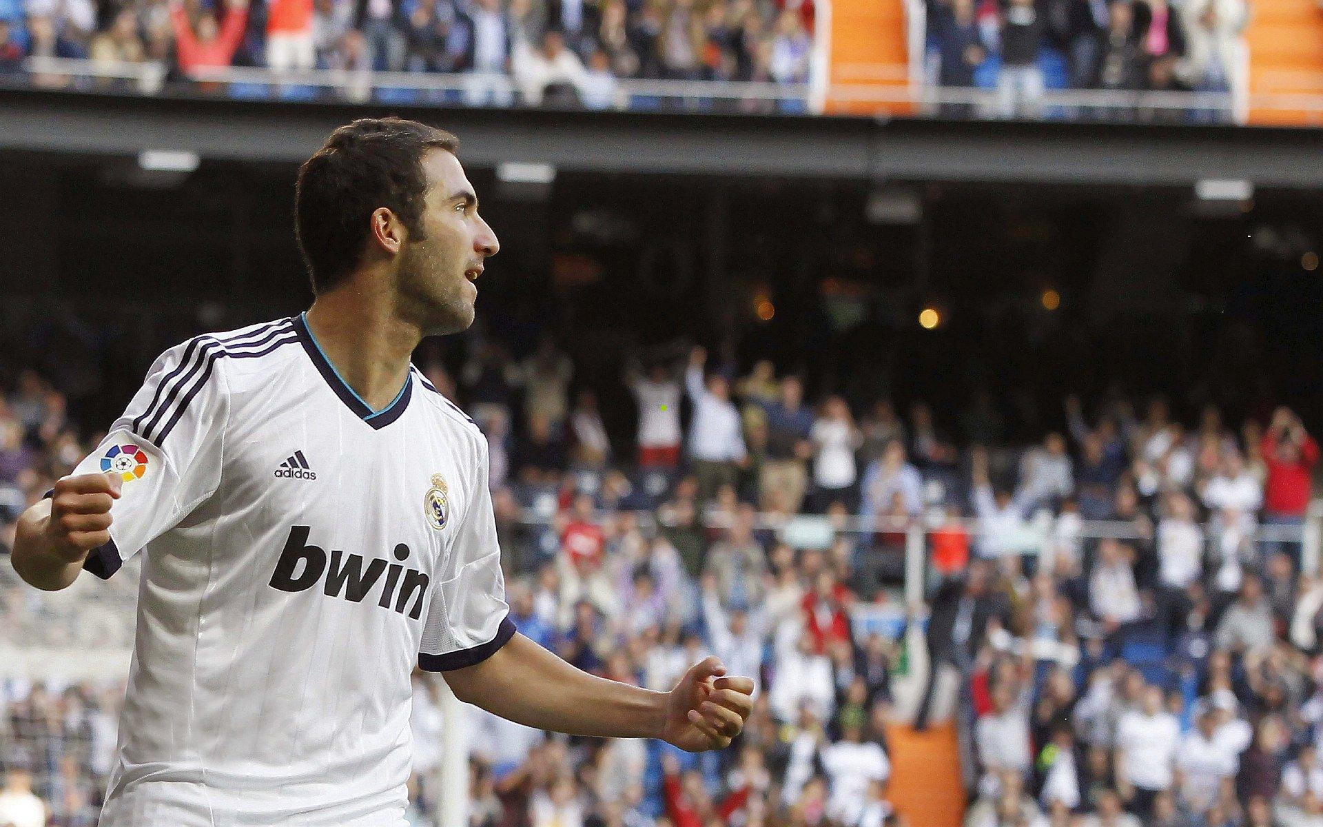 pg模拟器app_格雷罗伤愈回归训练场，拜仁迎战霍芬海姆前获关键提振